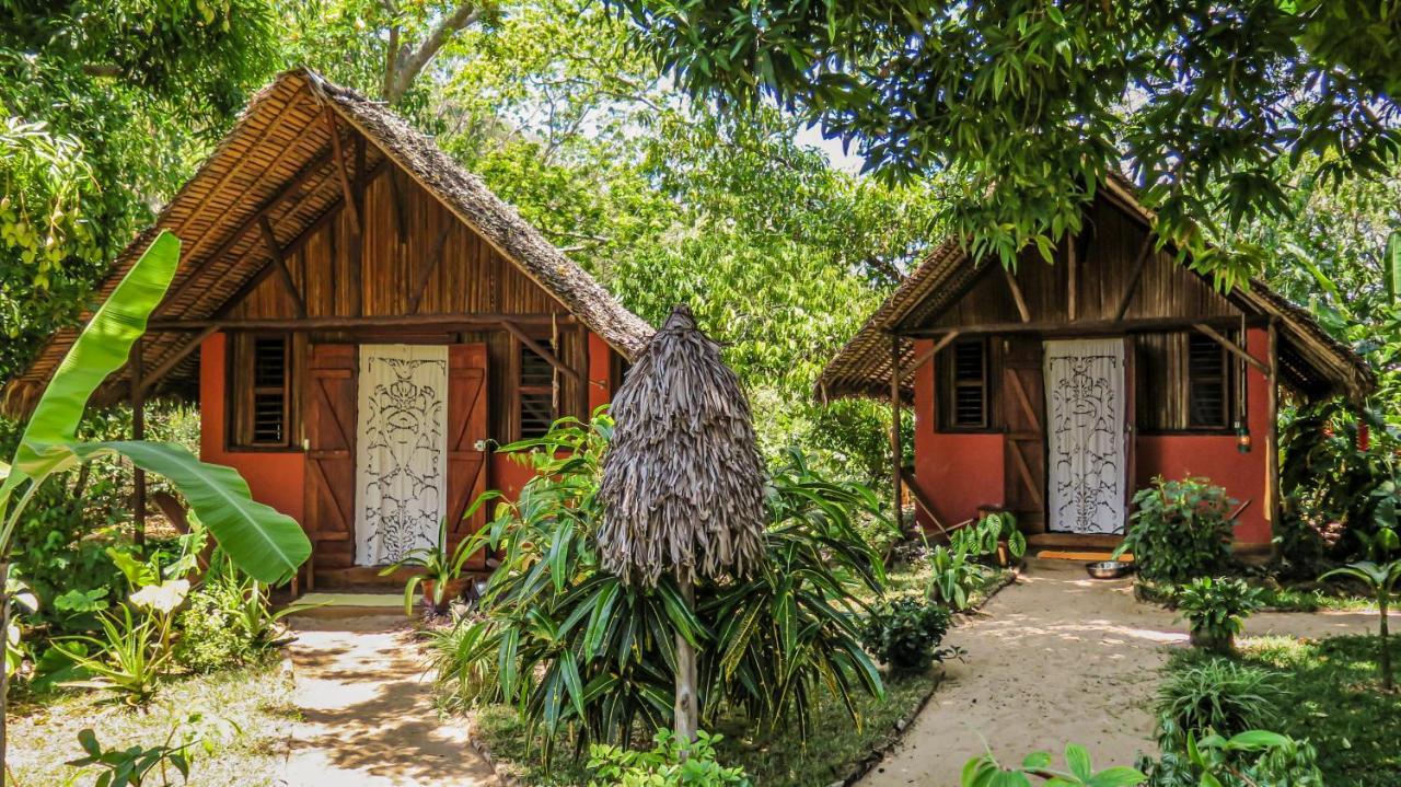 Sakatia Lodge Ampasimena Exteriör bild